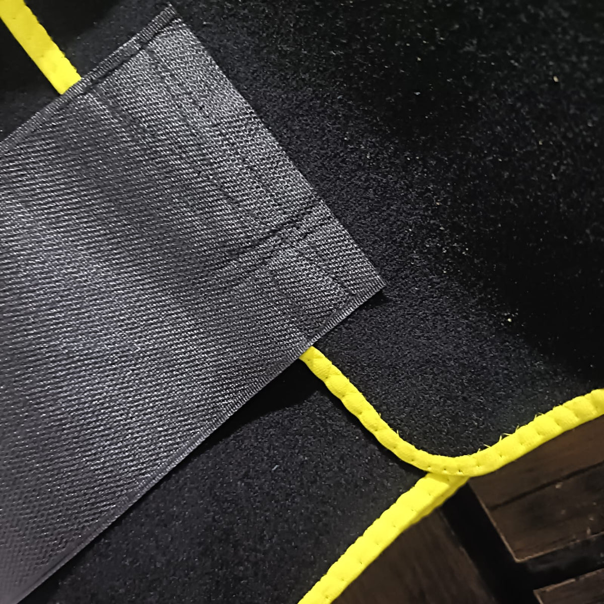 Hot Sweat Slimming Belt – Free Size Waist Trainer for Men & Women