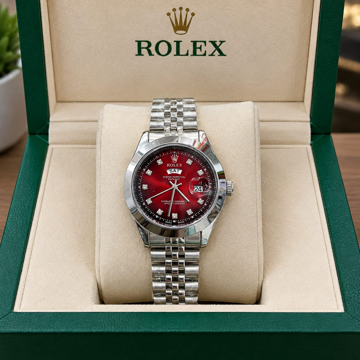 Stylish Dial Analog Wristwatch for Men